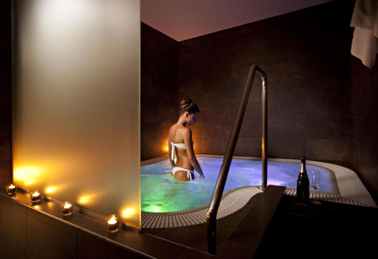 Wellness Hotel ABÁCIE Novy Jicin Exterior foto